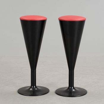 BARSTOL/PALL, ett par, "Snaps" Johansson Design. 1900-talets andra hälft.