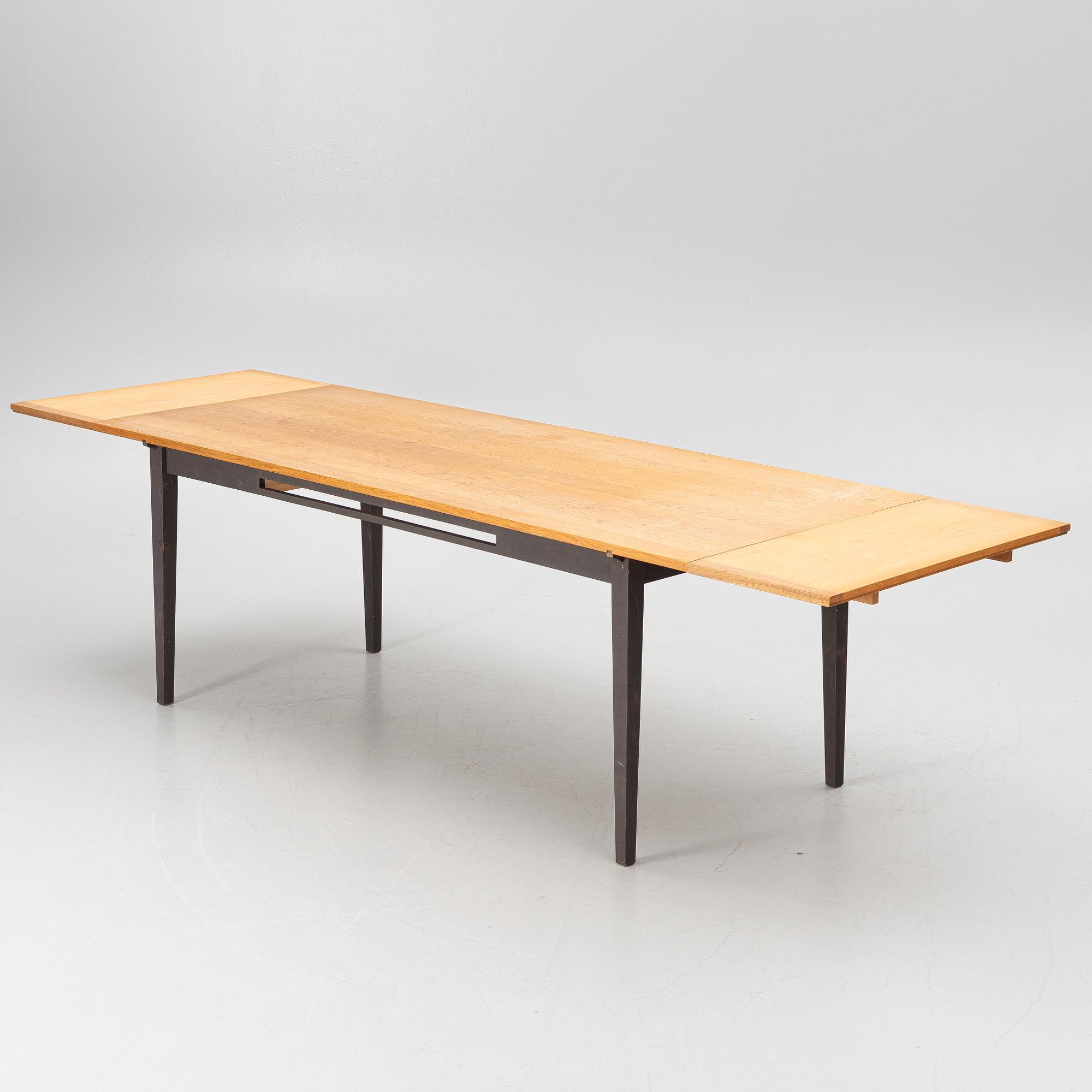 Nirvan Richter, dining table, Norrgavel.