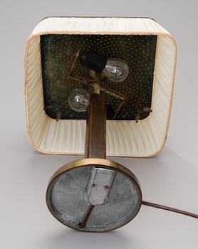 A 1940s table lamp  model 5066, manufactured by Taito Oy, Finland.