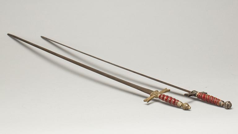 SVÄRD, 2 st, frimurarsvärd 1800-talets första hälft.