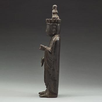 A standing fiugre of a deity, Qing dynasty, 19th Century or older.