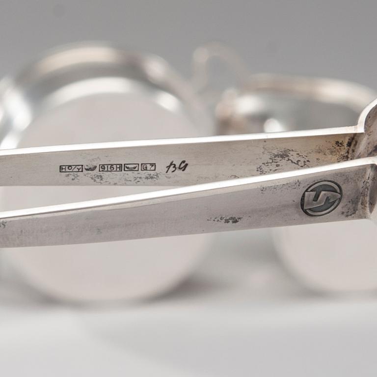 GRÄDDSNÄCKA och SOCKERSKÅL samt SOCKERTÅNG, silver, Bertel Gardberg, signerade. Totalvikt 242 g.