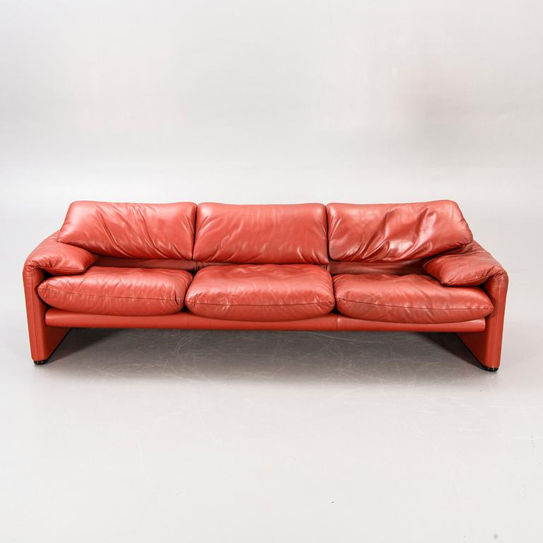 Vico Magistretti, sofa "Maralunga" for Cassina later part of the 20th century.