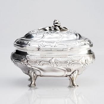 A Swedish 18th century silver sugar-casket, mark of Kilian Kelson, Stockholm 1760.