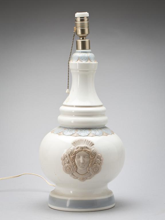 BORDSLAMPA, porslin, Lladro.