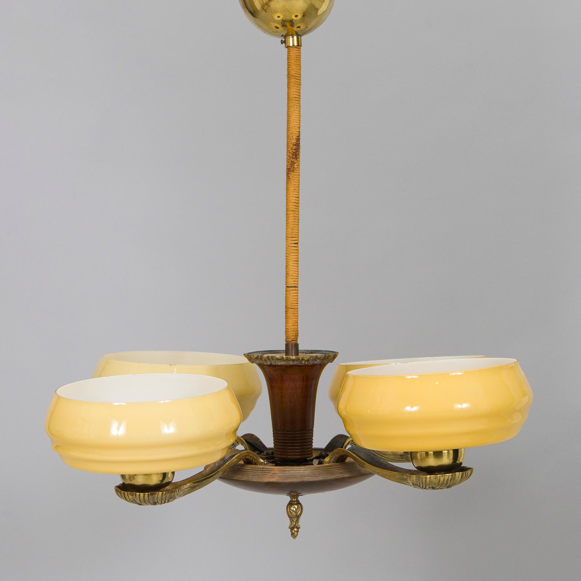 Paavo Tynell, kattovalaisin, malli 1376/4, Taito, 1930-luku.