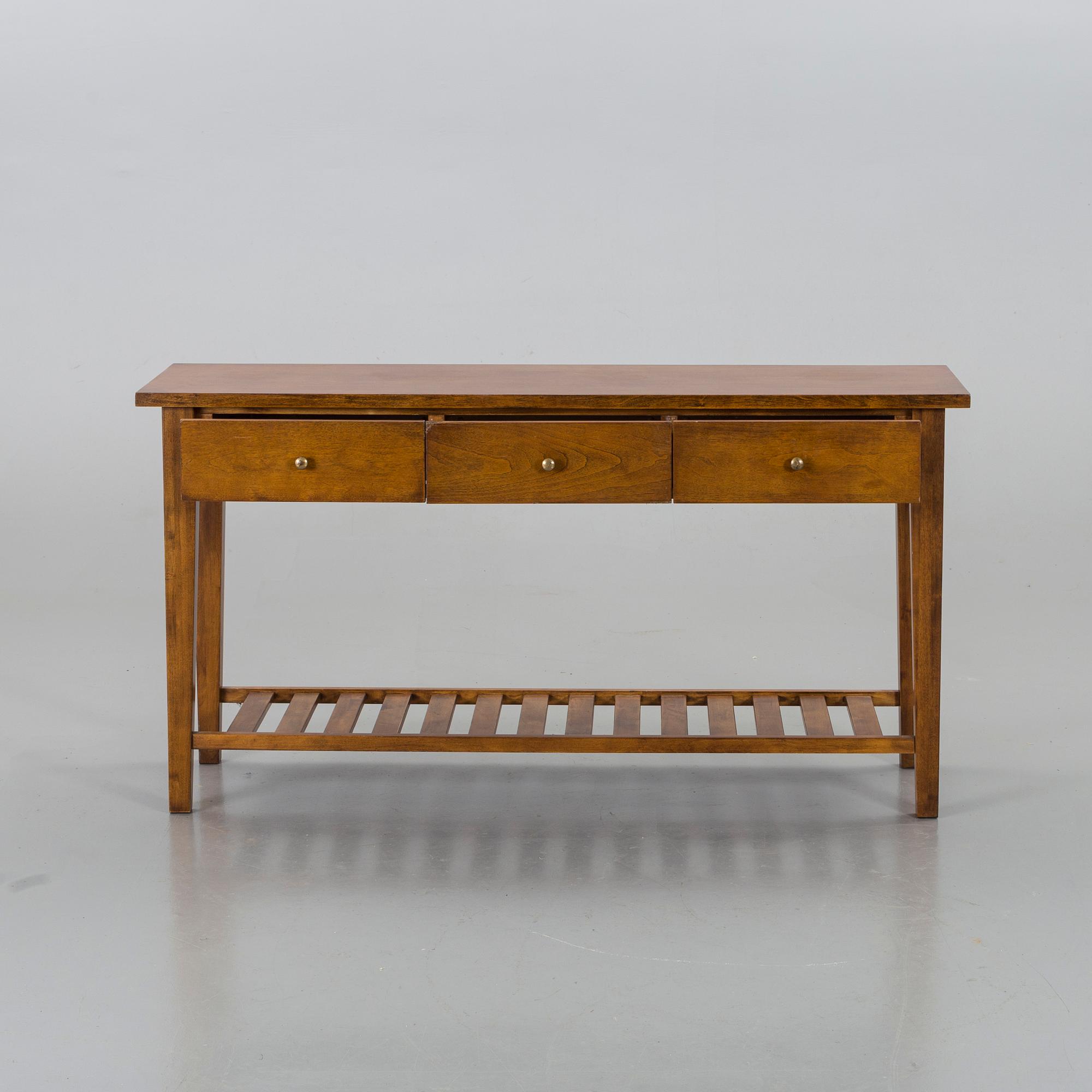 SIDEBOARD modern tillverkning.