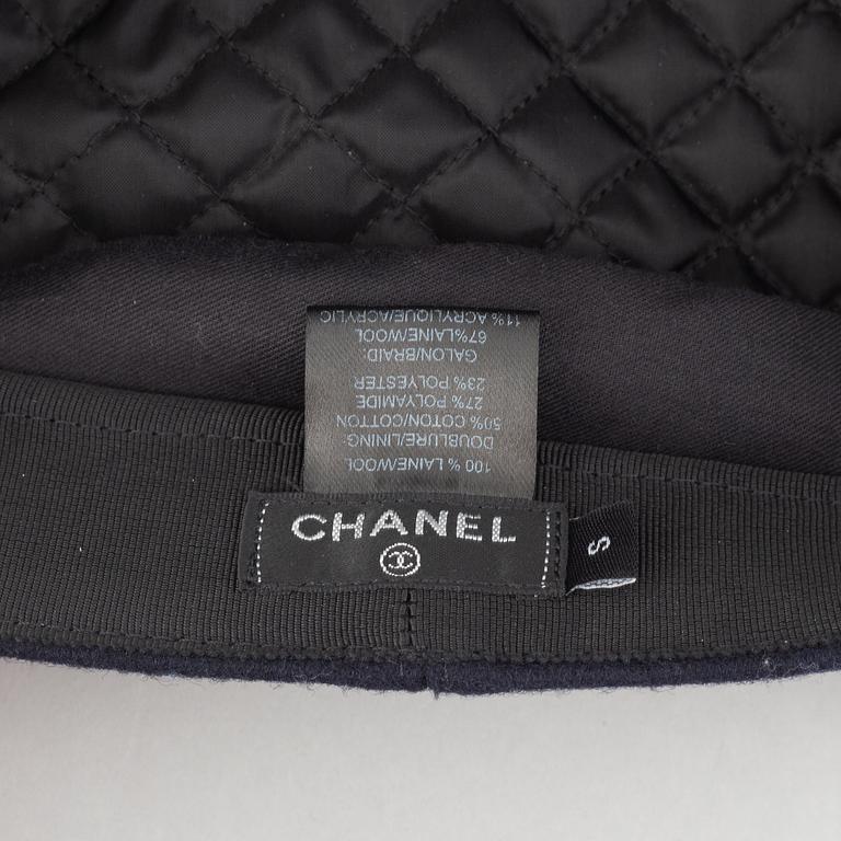 Chanel, a wool hat, size S.