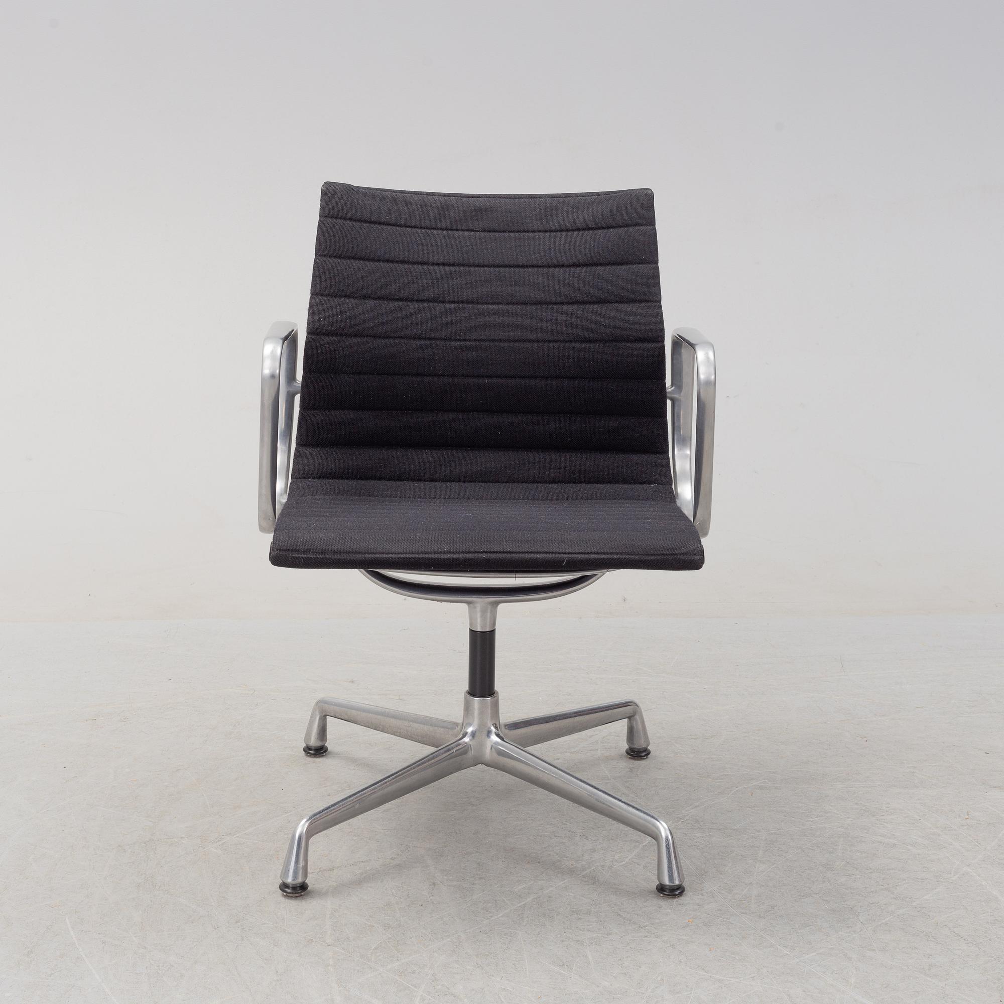 CHARLES & RAY EAMES, karmstol, "Aluminium group", modellnummer 938-147, Vitra, 1900-talets andra hälft.