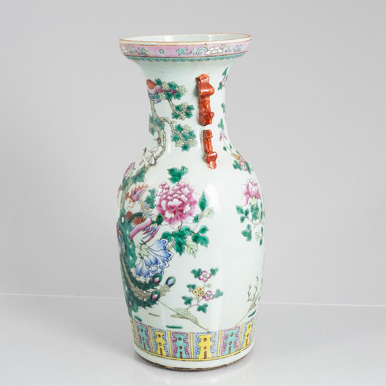 A Famille Rose vase, China, late Qing dynasty.