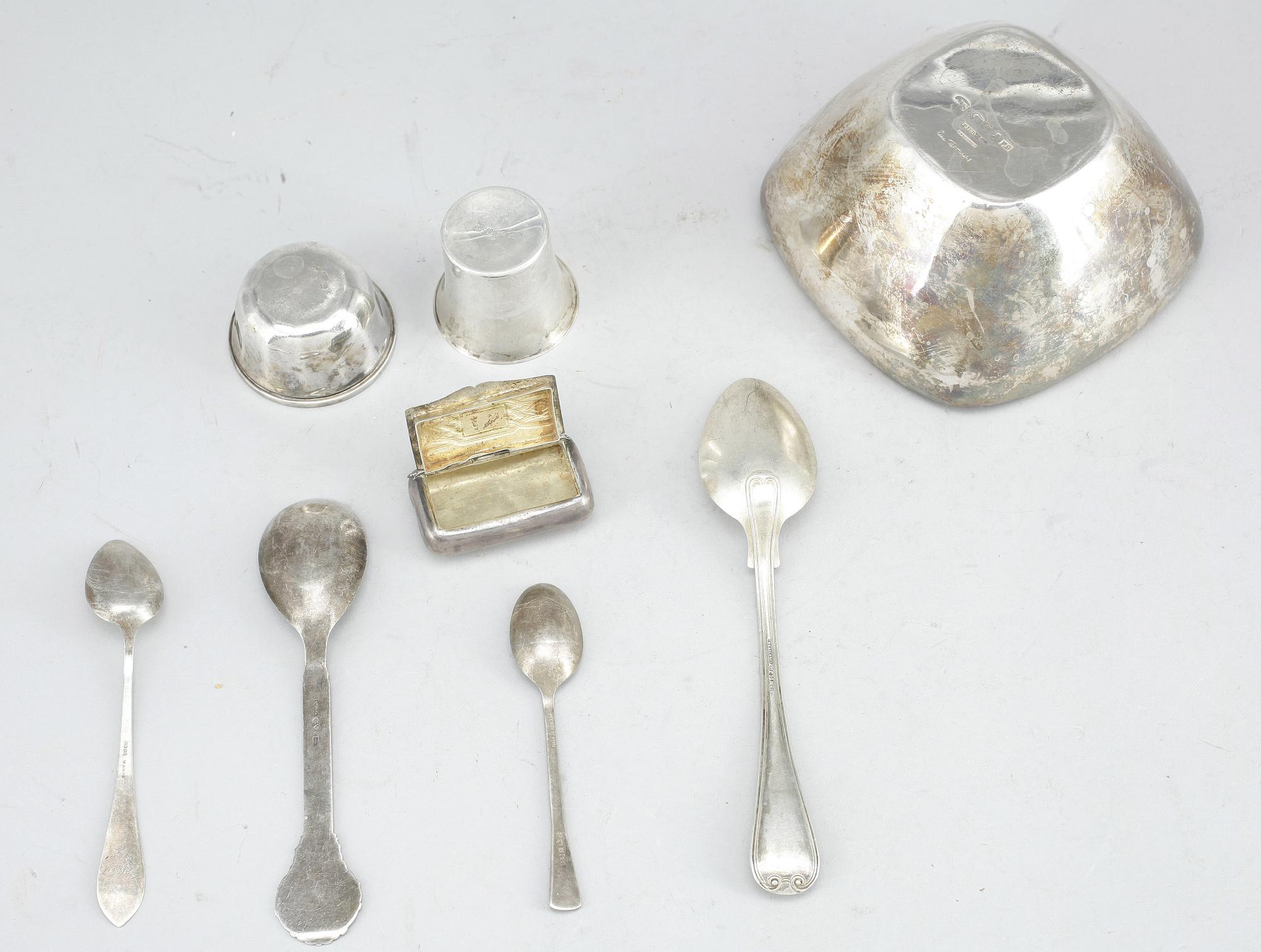 PARTISILVER, 8 delar, bland annat en skål i sterlingsilver av Åke Strömdahl, Stockholm, 1956. 1900-tal. Vikt ca 480 gram.