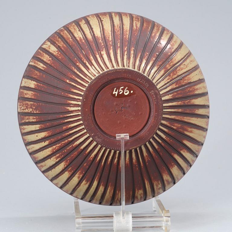 A Wilhelm Kåge 'Farsta' stoneware bowl, Gustavsberg Studio 1953.