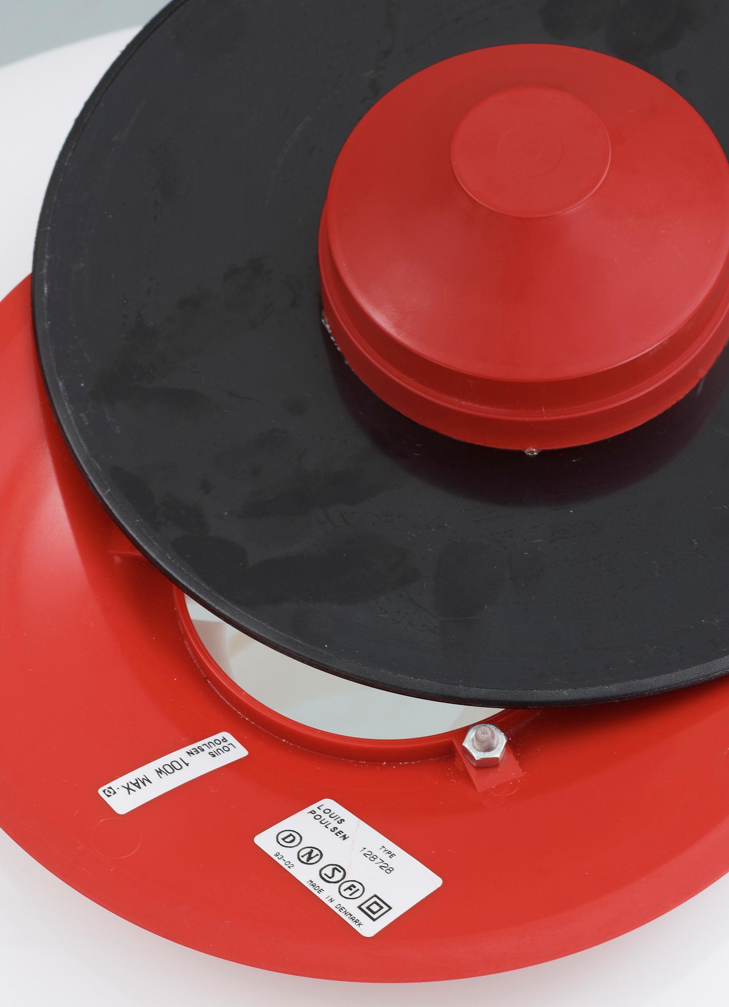 GOLVLAMPA, "PH-80", Poul Henningsen för Louis Poulsen, Danmark, 1900-talets andra hälft.