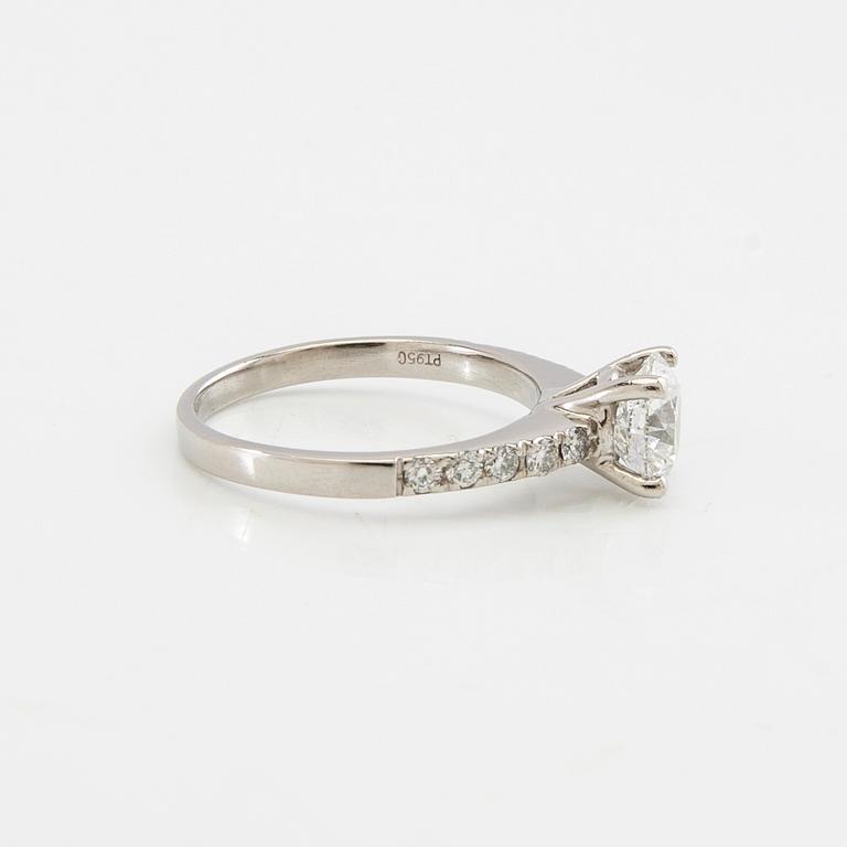 Ring 950 platinum with GIA-inscribed diamond approx. 1.27 ct.