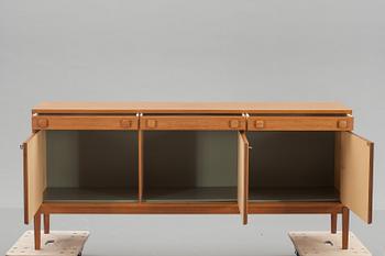 SIDEBOARD, Ulferts, Tibro, 1900-talets andra hälft.