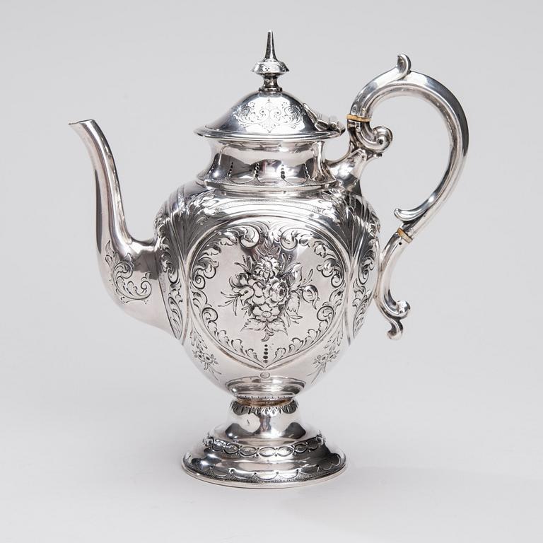 KAFFEKANNA, silver, Walker & Hall, Chester, England 1873. Vikt ca 707 g.