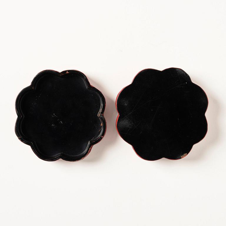 A cinnabar lacquer box with cover, Qing dynasty, 19th century.