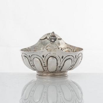 A Swedish 18th century silver brandy-bowl, mark of Peter Pemmer, Sala (1716-1725).