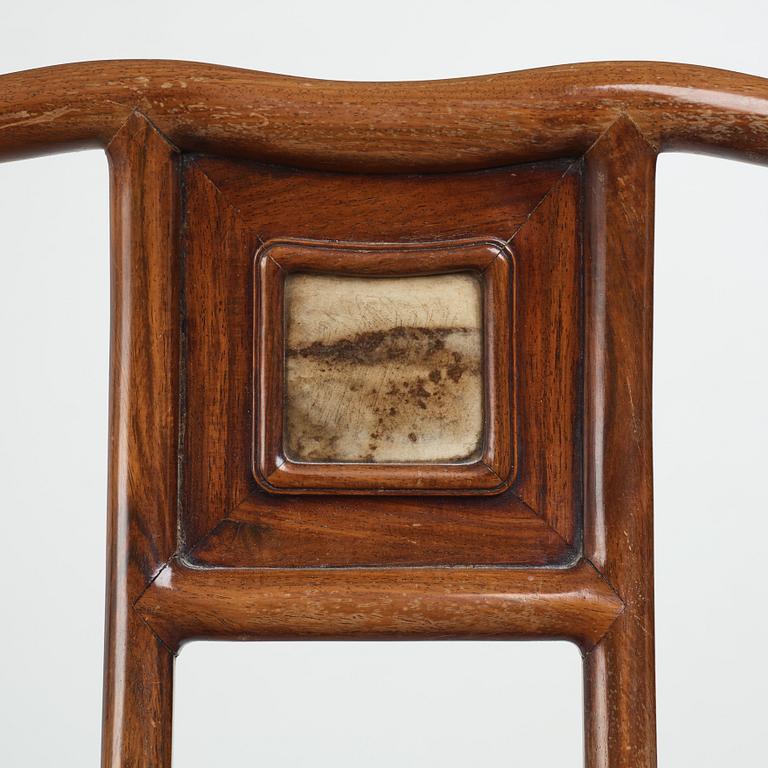 KARMSTOL, hardwood. Troligen sen Qingdynasti.