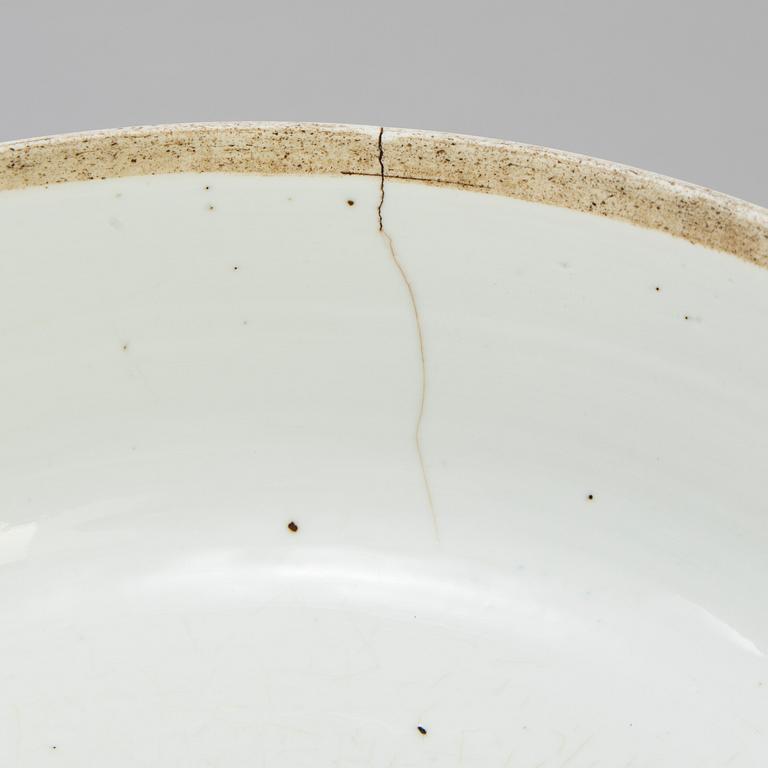 Terrin med lock, kompaniporslin, Kina, Qing dynastin, Qianlong (1736-95),