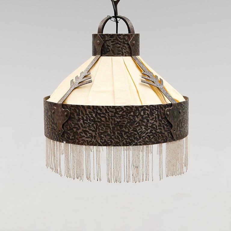 TAKLAMPA, smide, jugend, omkring år 1900. Höjd ca 50 cm.