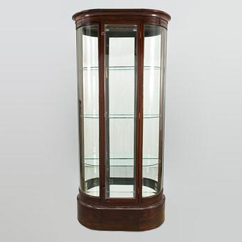 An Art Deco display cabinet from early 20th century.