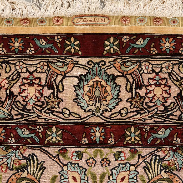 MATTA. Old silke Hereke Souf. 148,5 x 98 cm.