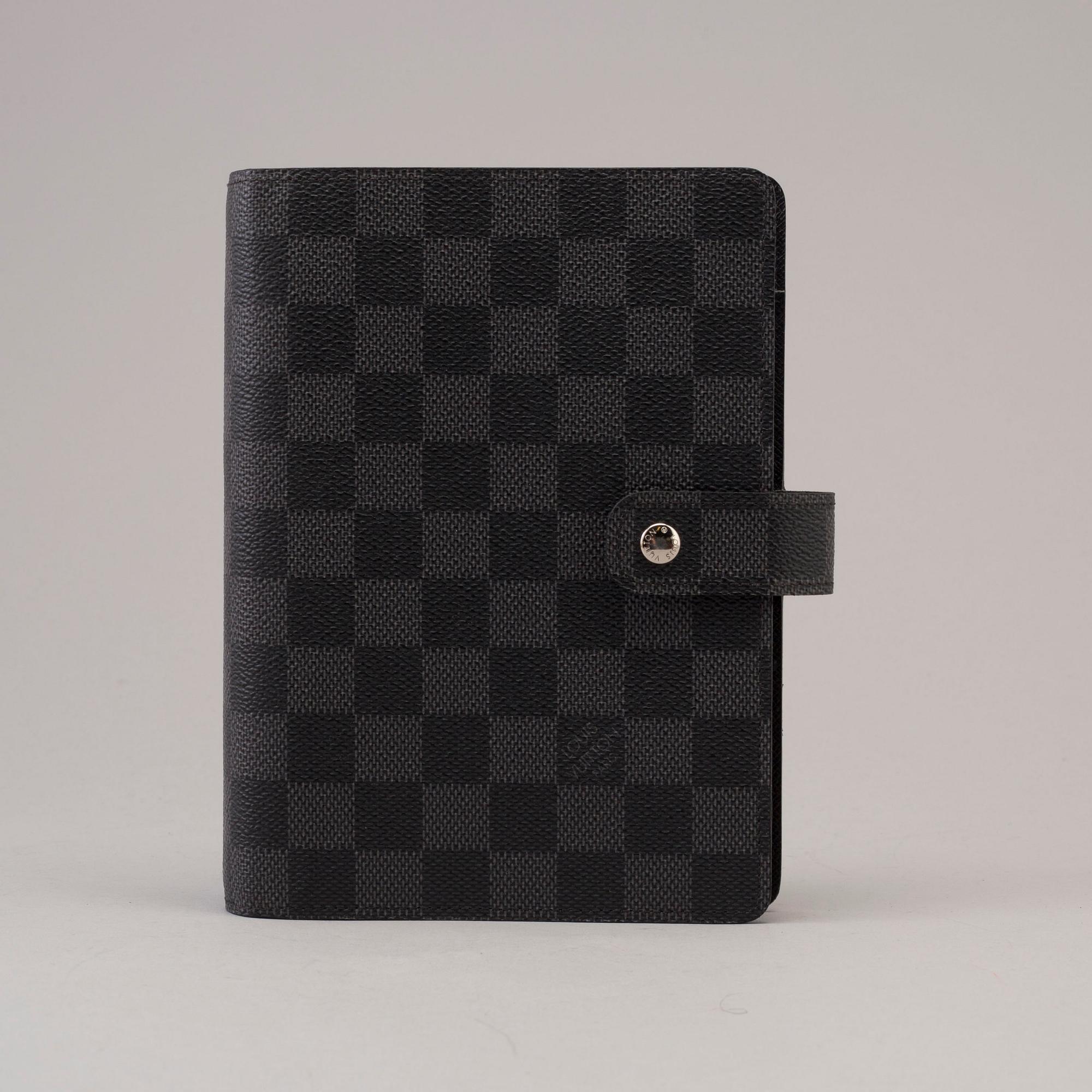 AGENDA,"Medium Ring Agenda Cover", Louis Vuitton.