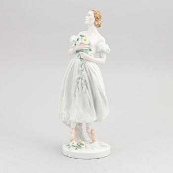 A porcelain ballerina figurine, Lomonosov, 1963.