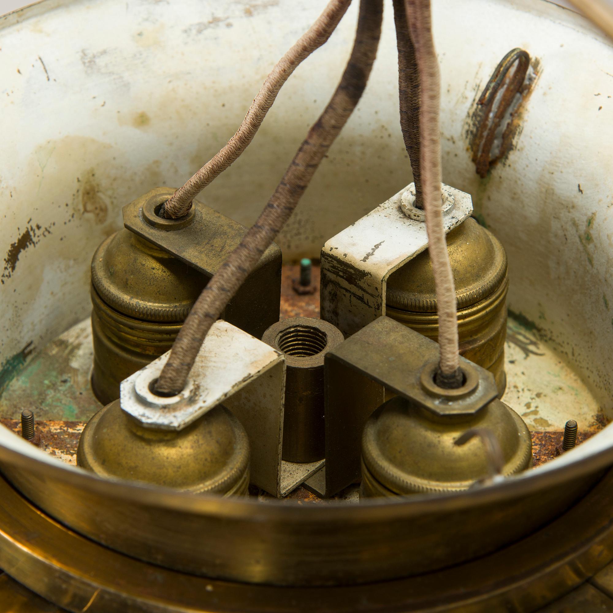 Paavo Tynell, a 1930s '1926' lamp shade / pendant light for Taito.