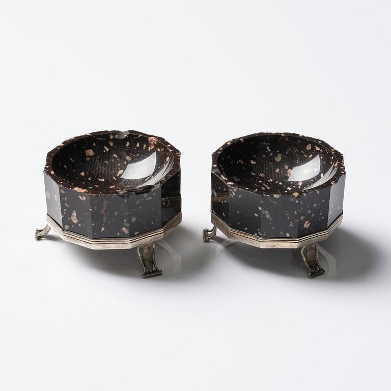 A pair of 'Lika-Risberg' porphyry Empire salts, Älvdalen, Sweden, early 19th century.