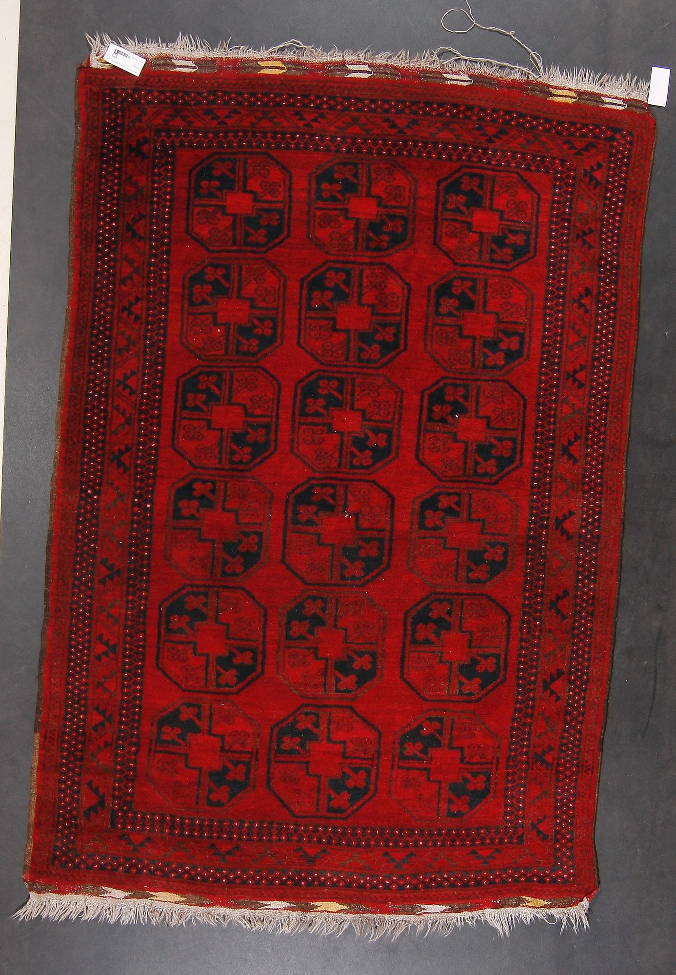 MATTA, orientalisk, ca 140 x 210.