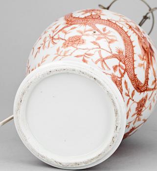 BORDSLAMPA, porslin, Kina, 1800/1900-tal.