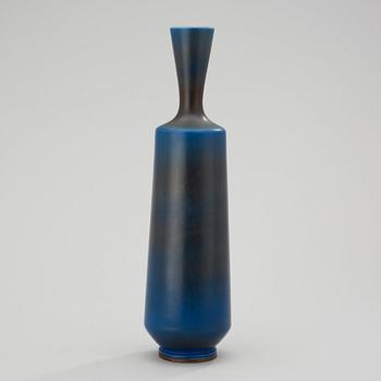 A Berndt Friberg stoneware vase, Gustavsberg Studio 1963.