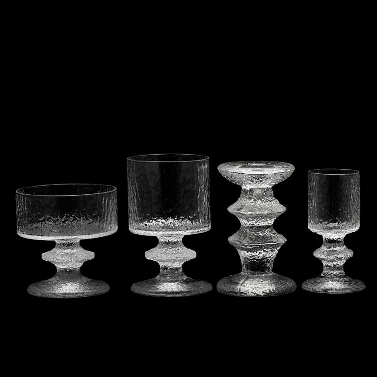 GLASSERVIS, 17 delar, främst "Senator", Timo Sarpaneva, Iittala.