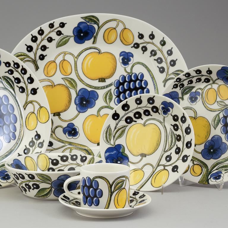 BIRGER KAIPIAINEN, a 24 part 'Paratiisi' porcelain service, Arabia, Finland.