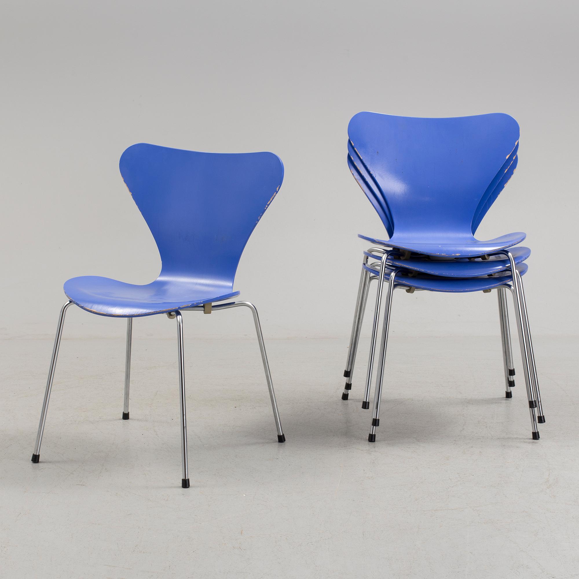ARNE JACOBSEN, STOLAR, 4 st, "Sjuan", märkta, Fritz Hansen, Danmark, 1980-tal.