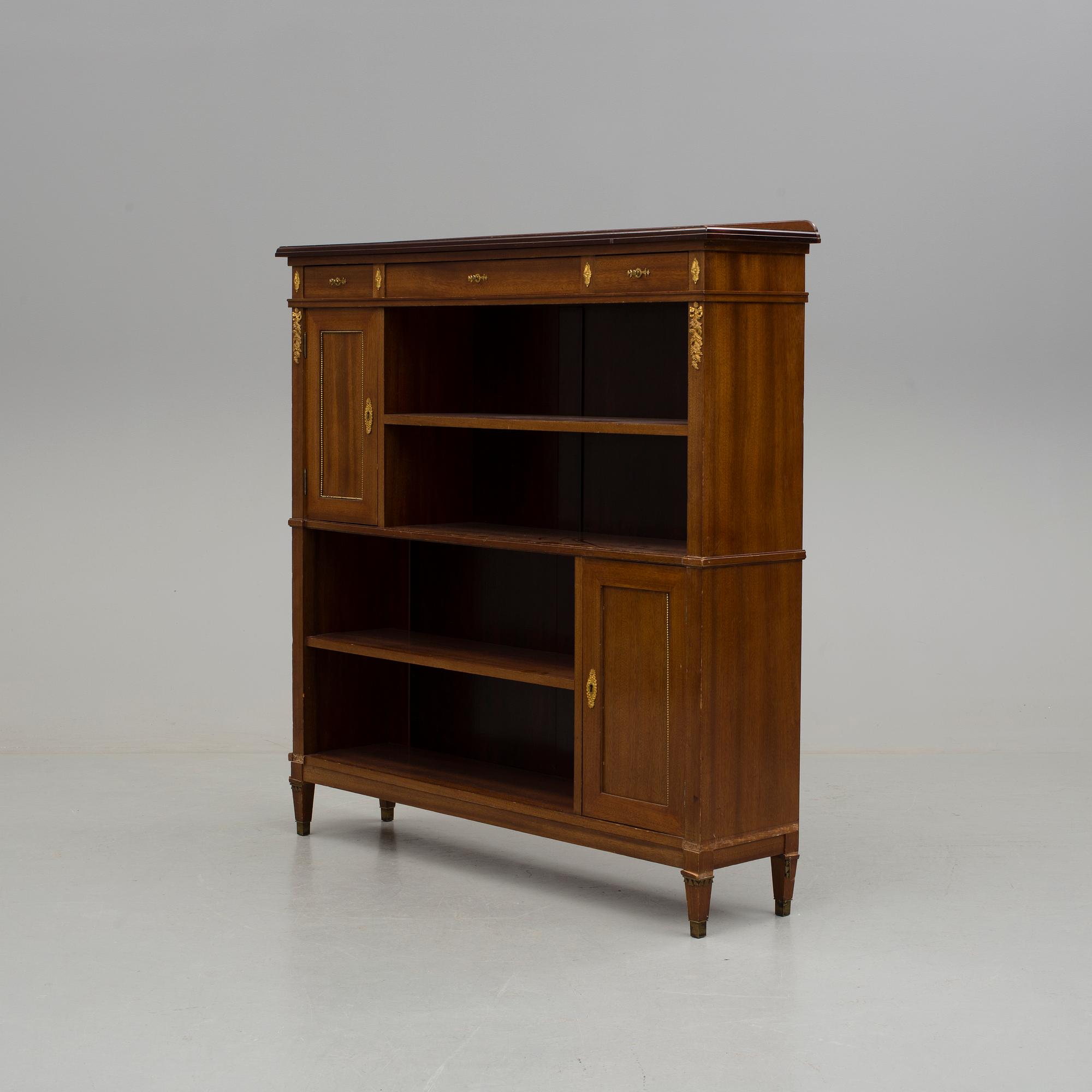 BOKHYLLA, sengustaviansk stil, 1900-talets början.