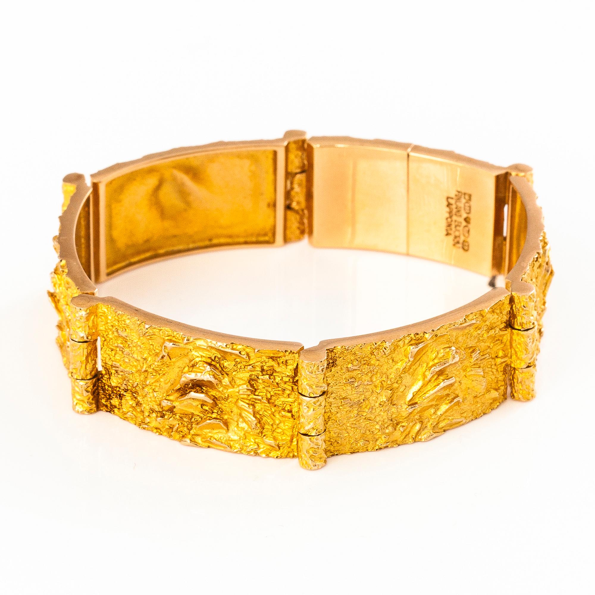 BJÖRN WECKSTRÖM, A 14K gold bracelet " Velvet Clouds". Lapponia 1972.