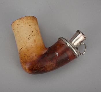 PIPOR, 3 st, Sverige och en från Finland, 1800-tal.