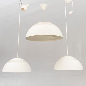 Arne Jacobsen, taklampor, 3 st, "AJ Royal Pendel", Louis Poulsen, Danmark.