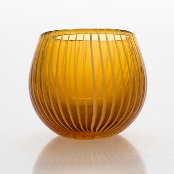 Nanny Still, A 'Pallo' glass vase, model 6433, signed  Nanny Still Riihimäen Lasi oy. Design year 1953.