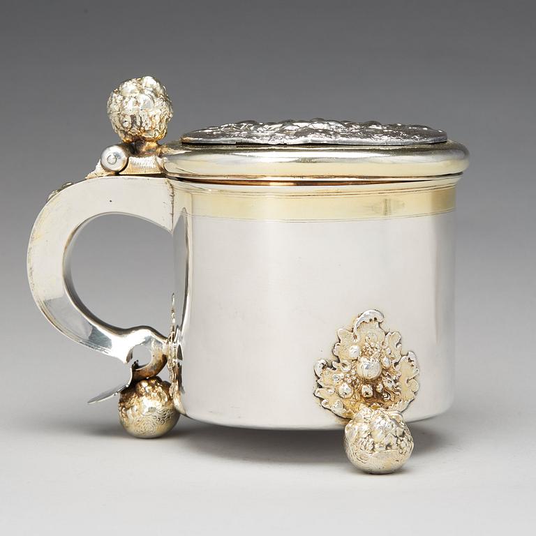 A Swedish Baroque parcel-gilt tankard, mark of Jöran Eriksson Straus, Stockholm (1673-1688).