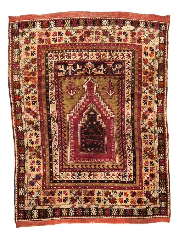 A carpet, antique Avanos, ca 190 x 136 cm (as well as 5 and 6 cm of flat weave on each end.).