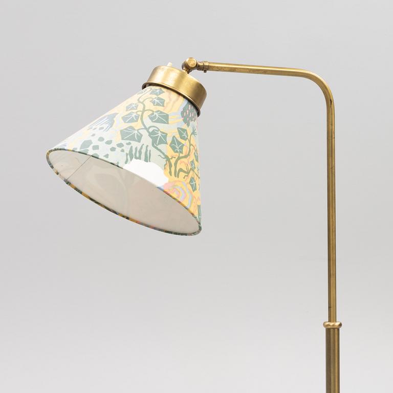 Josef Frank, golvlampa, modell "1842", Firma Svenskt Tenn, Stockholm, 1900-talets andra hälft.