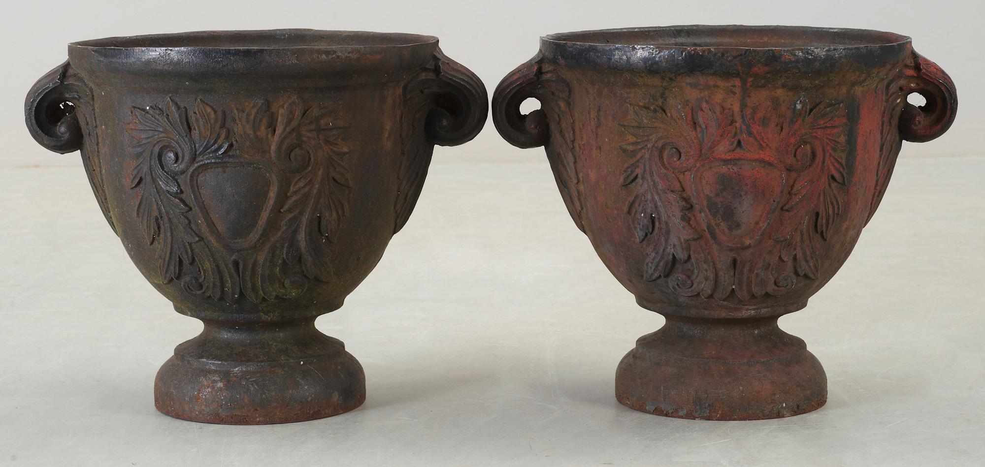 YTTERFODER, ett par, Svartmålat gjutjärn, Barockstil, Vattholma bruk, 1800-tal.