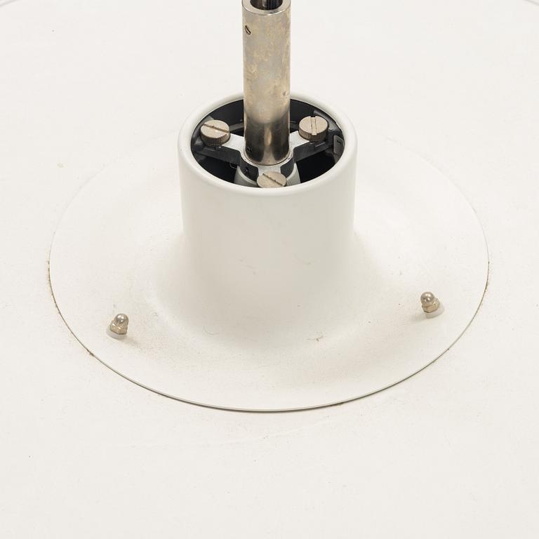 Poul Henningsen, taklampa, "Charlottenborg PH 6 ½-6", Louis Poulsen, Danmark.