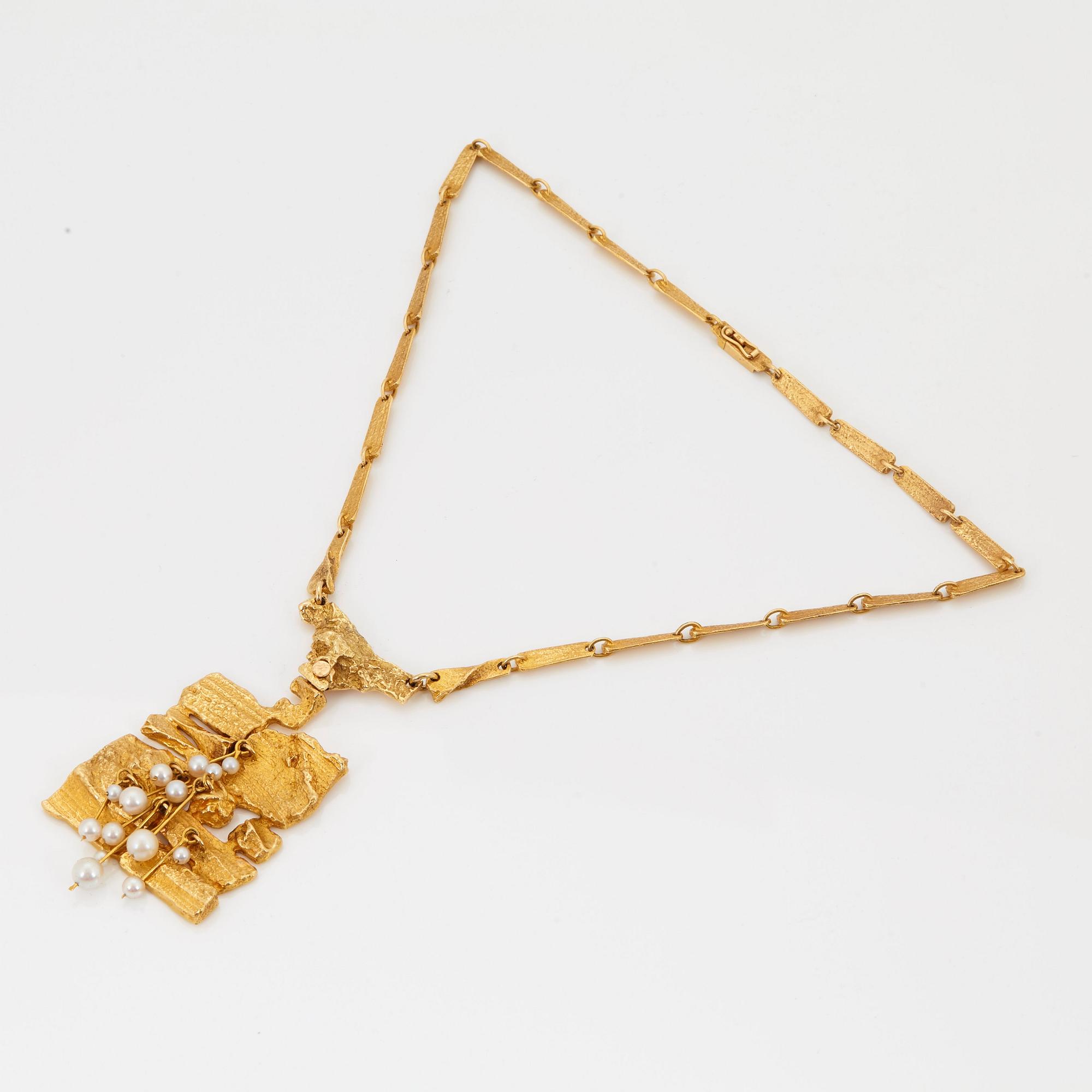 Björn Weckström, a necklace "Flowering wall", Lapponia 1968,  18K gold, pendant with pearls.