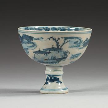 STEMCUP, porslin. Ming dynastin, med Wanli sex karaktärers märke och period (1572-1620).