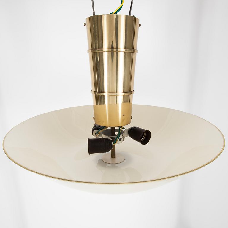 KATTOVALAISIN, malli 9053, design Paavo Tynell, Taito 1900-luvun puoliväli.